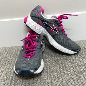 Brooks New Ravenna Women’s Running Shoe - size 6.5